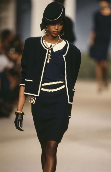 chanel fashion history.